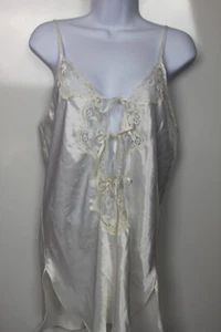 VTG California Dynasty Ivory with Lace Lingerie Negligee Tied with Bows Size M - Picture 1 of 4