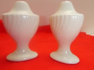 Vintage Franciscan Ware Coronado Salt and Pepper Shakers Off White Matte - Picture 1 of 6