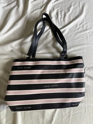 Tommy Hilfiger черный розовый и белый большая сумка с короткими ручками - Изображение 1 из 4