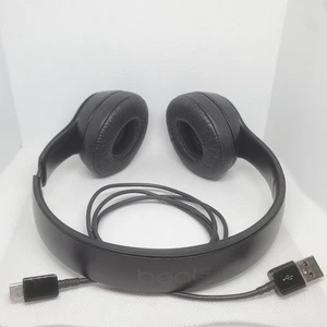 Beats by Dr. Dre Solo3 On Ear Wireless Headphones A1796 - Black - Picture 1 of 6