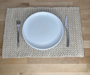 Pottery Barn  100% Jute Beige Placemats 14 in X 20 in lot of 4 NWT - Picture 1 of 12