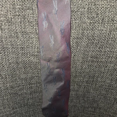 Corbata Perry Ellis estampada roja y azul Foto 1 de 4