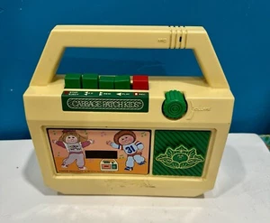 Reproductor de casete Cabbage Patch Kids con botón suelto de “jugar” - Imagen 1 de 4