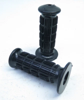 Orginal NOS HUNT WILDE BMX Grip SET 7/8" Bars VIntage Grips Chopper Bobber Grips - Image 1 of 4