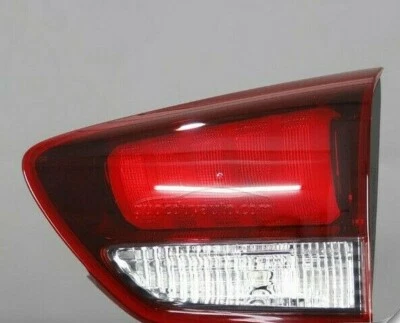 GENUINE BRAND NEW RH TAILLIGHT ON BOOT SUITS KIA RONDO 2016-ONWARDS Foto 1 de 2