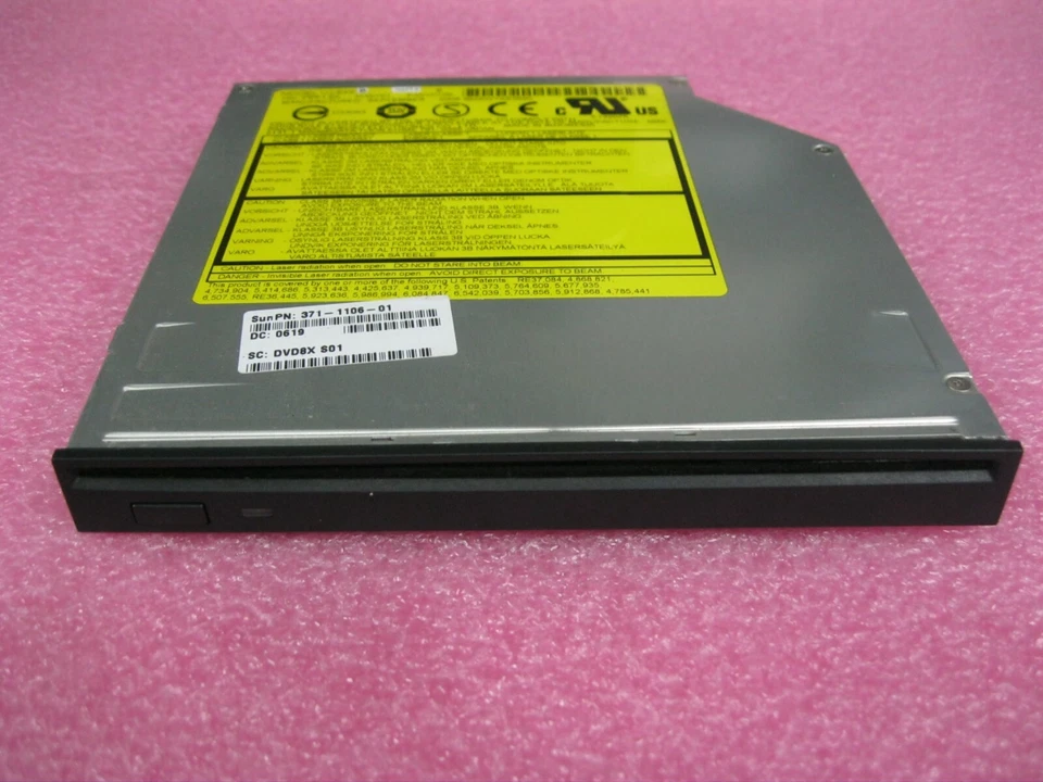 Sun X8410A-Z 371-1106 8X DVD-ROM Writer  24X CD-ROM Writer - B2A03 - Image 1 of 2