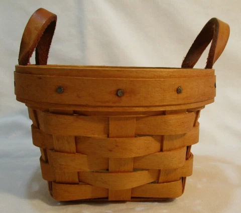 VINTAGE 1998 Longaberger Small Round Woven Basket w Leather Handles 4.5" x 3.25" Cover