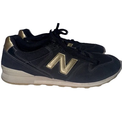Zapatillas deportivas informales New Balance 996 para mujer talla 10 negras y doradas 🔥 Foto 1 de 4