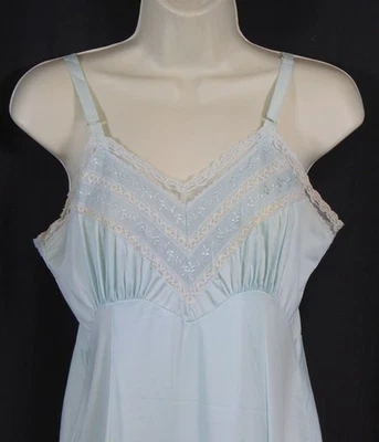 De Colección Deslizamiento Completo 100% Nylon Encaje Lt Azul Correas Ajustables Retro Copas Reunidas 34 S Foto 1 de 4