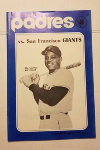 San Diego Padres 1971 Souvenir Program Vs San Francisco Giants Willie Mays Cover - Picture 1 of 3