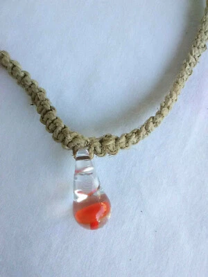 Gargantilha de vidro cogumelo boho macramê cânhamo ajustável. Colar pingente de coral 17" novo - Imagem 1 de 4