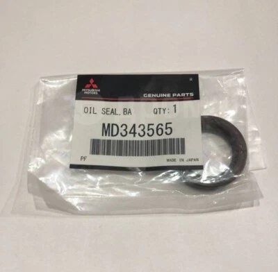 Sello de aceite de eje de equilibrio genuino Mitsubishi Lancer Eclipse Galant MD343565 JPN OEM Foto 1 de 4