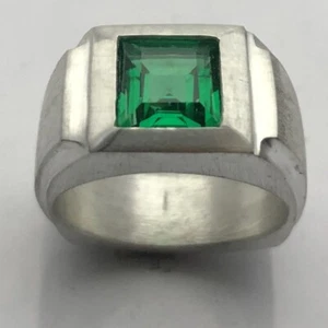 ANILLO DE PLATA ESTERLINA MJG. Esmeralda de laboratorio princesa de 8 mm. COMIENZA EN TALLA 10 - Imagen 1 de 7