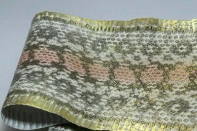 Piel de serpiente Asia Elaphe cuero piel de serpiente rosa metálico Foto 1 de 4