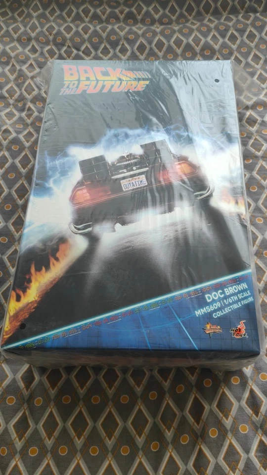 Hot Toys MMS609 Back To The Future - Doc Brown - Photo 1/1