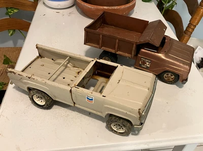 Carrocerías de camiones Tonka vintage para piezas o reparación, lote de 2 camionetas volteo hidráulico Foto 1 de 4