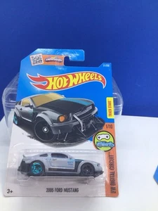 HOT WHEELS 2016 DIGITAL CIRCUIT 1/10 2005 FORD MUSTANG 21/250 - Picture 1 of 2
