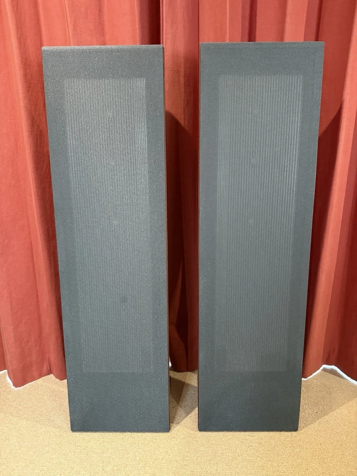 Magnapan .7 Speakers - Image 1 of 4