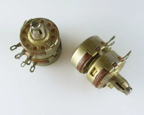 LOTE DE CINCO POTENCIÓMETROS JJMLU50L Allen Bradley 50 kOhm, 2W rotativos Foto 1 de 1