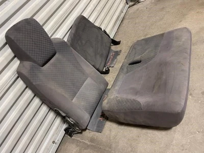 Isuzu NQR 2014 5,2 diésel usado pasajero delantero derecho tela 40/60 asientos enviado Foto 1 de 4