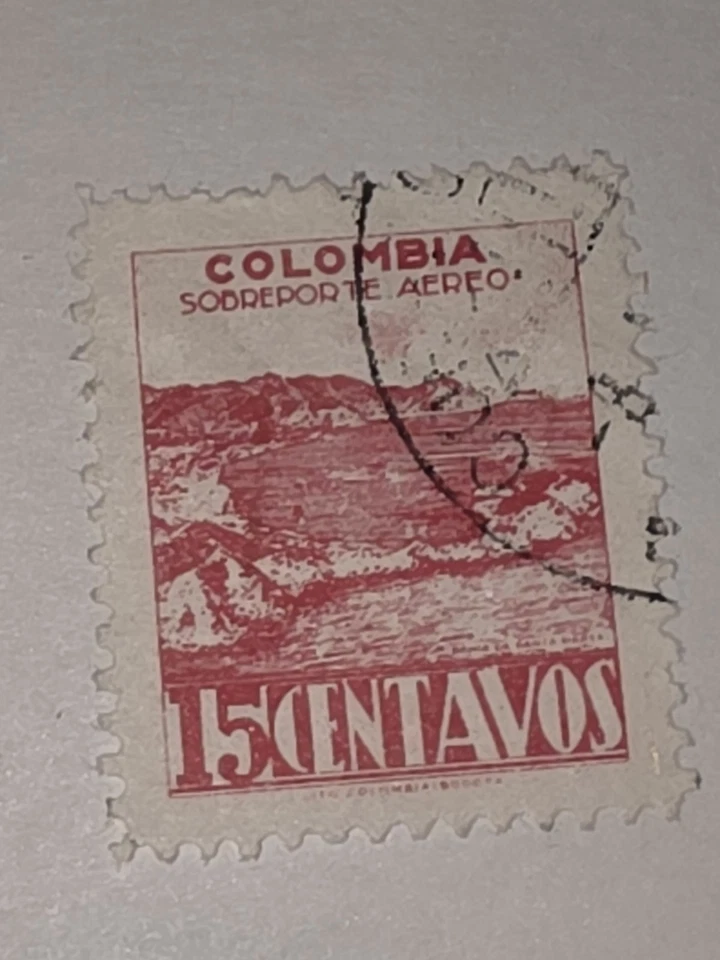  Vintage Columbia 15c Stamp Used - #F760 - Image 1 of 1
