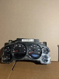 07-14 SILVERADO 2500 PICKUP Speedometer Cluster KPH US 28103111 - Picture 1 of 3