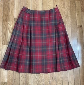 Pendleton Vtg Womens Sz 6 100% Virgin Wool Red & Green Plaid Pleated  Skirt - Picture 1 of 9