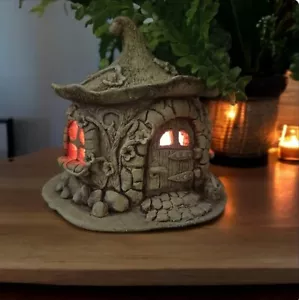 Zauberhaftes Lichterhaus Keramikhaus Feenhaus Teelichthalter Wichtelhaus ❣️ - Bild 1 von 3