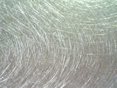 LA BOUTIQUE DU COMPOSITE Rouleau de 45m² de MAT DE VERRE 600g. Pour résines polyester ou époxy.