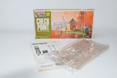 DIORAMA CHECK POINT B28 1:72 HASEGAWA 730 NUOVO CON SCATOLA - Immagine 1 di 4