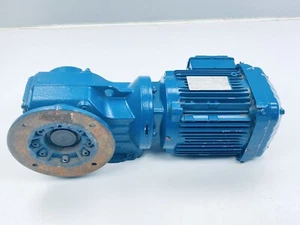 SEW EURODRIVE KAF47 DRN90S4/DH GEARMOTOR 29.32:1-RATO 1.5HP 1762/60RPM 3PH - Picture 1 of 13