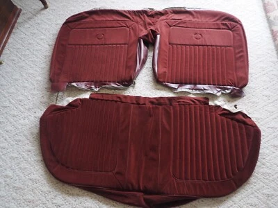 Cubierta de asiento trasero roja Cadillac Fleetwood Brougham 1980-1992 tracción trasera NOS 88 89 90 4 Foto 1 de 3