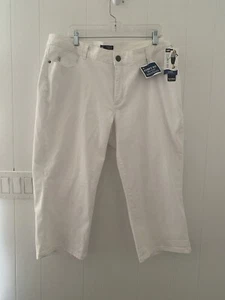 New Lee Women's Plus Size 20W Medium Curvy Fit Capri No-Gap Waist White - Picture 1 of 7
