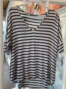 Zouk Women's Tee Gray & Navy Stripe - Picture 1 of 6