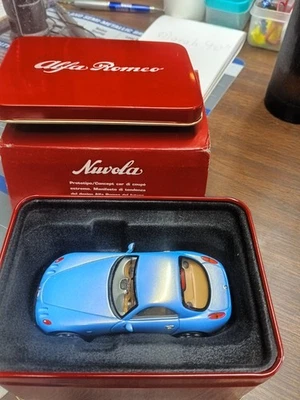 SOLIDO 1/43 1996 ALFA ROMEO NUVOLA CONCEPT CAR AZZURRO METÁLICO AZUL CIELO FUNDIDO A PRESIÓN Foto 1 de 4