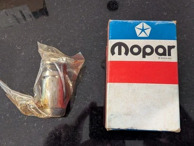 NOS 62-75 MOPAR A/C R12 EPR Valve AC Air Conditioning 355995 38779347 2837402 T2 - Image 1 of 3