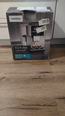 Siemens EQ.9 plus connect s500 Kaffeevollautomat -Edelstahl (TI9555X1DE) Wifi - Bild 1 von 4
