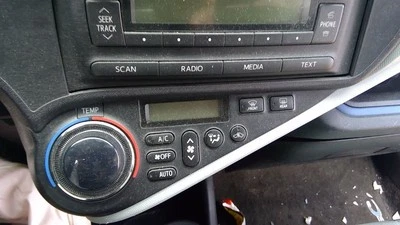 Calentador Climatizador Control de Temperatura Prius C VIN B3 7º y 8º Dígito Se Adapta a 12-14 P Foto 1 de 4