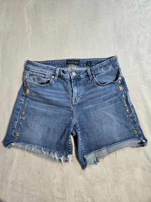 Shorts jeans feminino Lucky Brand tamanho 8/29 The Roll Up bordado - Imagem 1 de 4