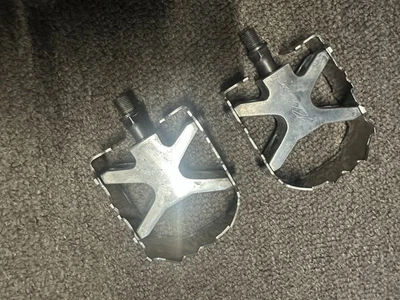 ВИНТАЖНЫЕ Rob Warner Base Jump 1/2" ПЕДАЛИ СТАРАЯ ШКОЛА ОСТАВШИЙСЯ В ЖИВЫХ Горный Велосипед BMX - Изображение 1 из 4