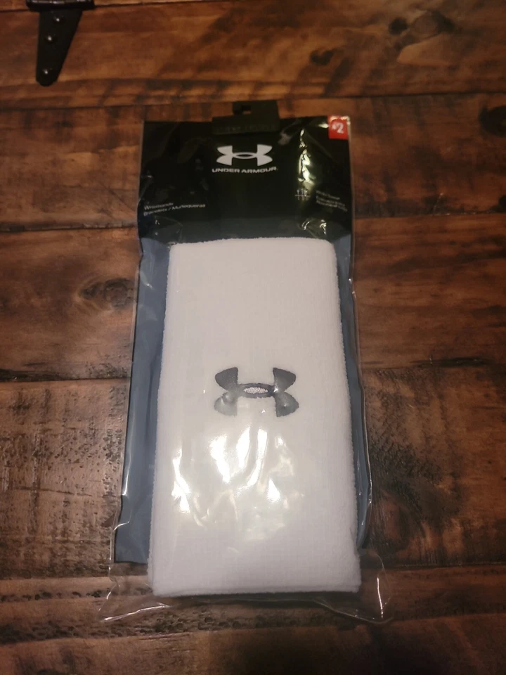 Under Armour 6 Performance Wristband White 100 One Size