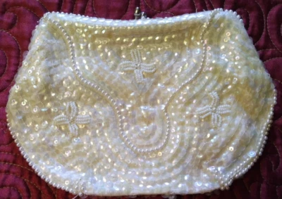 Sequined Handbag, Small Vintage, white good condition. silver tone clasp, white - Image 1 of 4