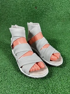 SOREL Out N About Plus Strap Dove Women’s Size 6.5 sandals straps zipper closure - Picture 1 of 12