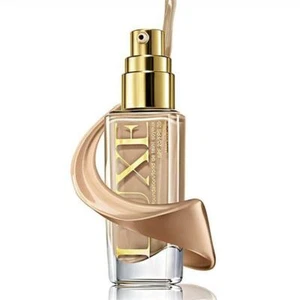 Base de seda Avon Luxe FPS 20 nueva en caja 30 ml tú eliges tono Justine - Imagen 1 de 2