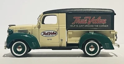 Dodge Canopy Van ERTL TRUE VALUE 1947 diecast escala 1:24 Foto 1 de 4