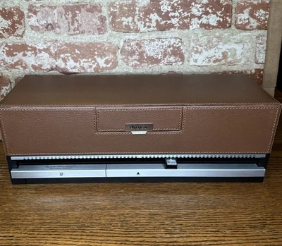 Disco Selector 120HD de colección estuche rígido de almacenamiento de discos de imitación de cuero ¡Como nuevo! Foto 1 de 4