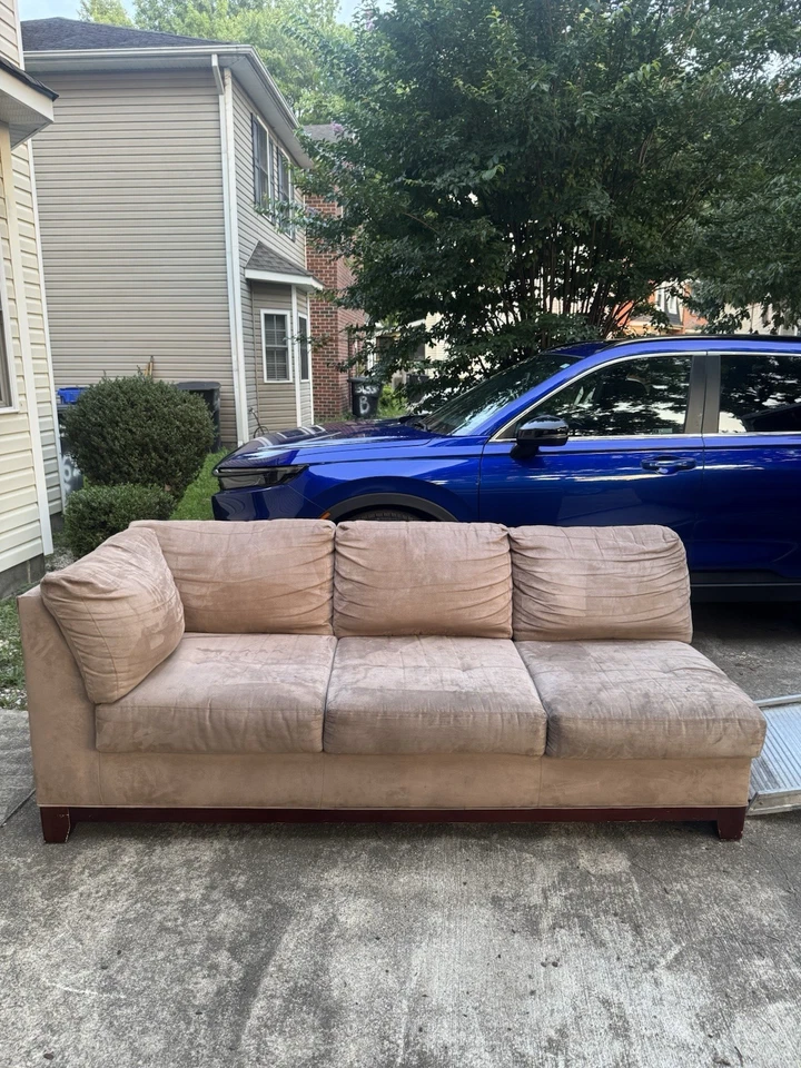 Tostado seccional forma de L Foto 1 de 4