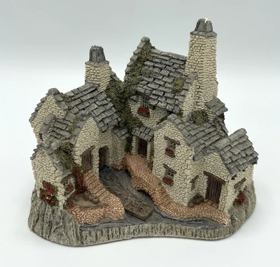 David Winter Cottage Fisherman's Wharf Collectable Figurine 1983 No Box - Image 1 of 4