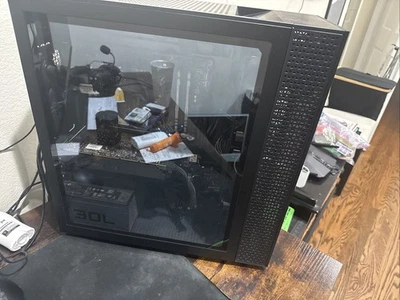 Computadora de escritorio para juegos HP OMEN 30L AMD Ryzen 5 5600G 16 GB NVIDIA GeForce RTX 3060 1 TB Foto 1 de 4