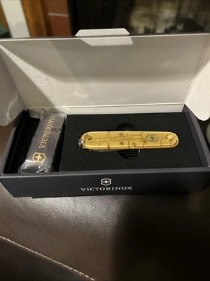 Victorinox Escalador Oro 2016 Juegos Olímpicos de Río Edición Limitada 24K Chapado Foto 1 de 2